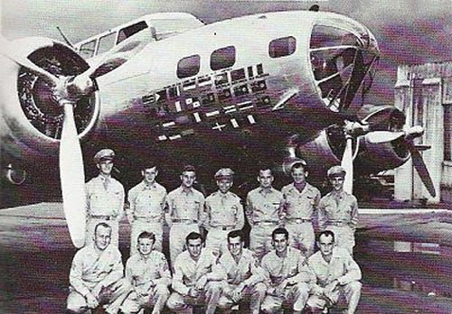 Crew of the 'Swooze', Boeing B-17D Flying Fortress based at Albrook Field late 1940's